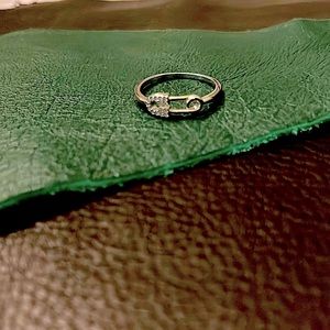 Steel Silver Filled Pin Zirconia Stones Ring